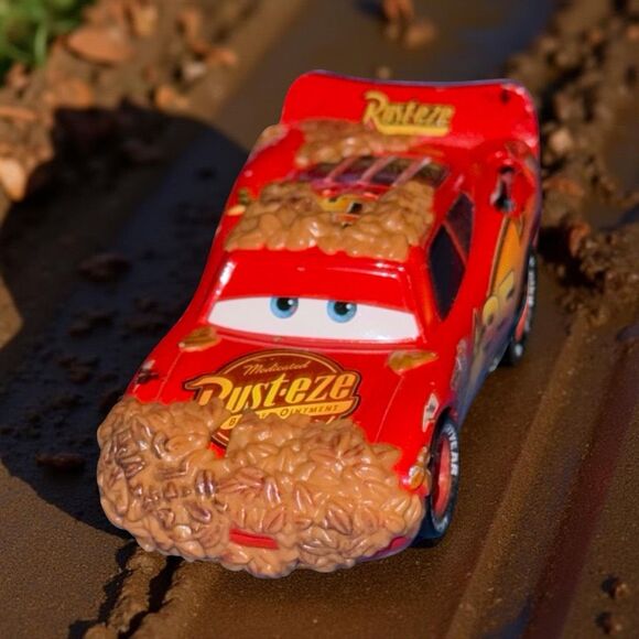 Disney Pixar Cars Nature Lightning McQueen Play Vehicle Toy Diecast Car A17 - Picture 1 of 6